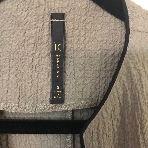 Asymmetric lightweight Jacket - Picture 5 of 7